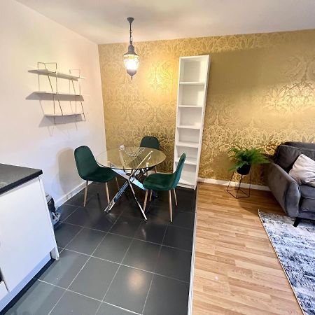 2 Bedroom Apartment Near Olympic Park With Free Parking London Eksteriør bilde