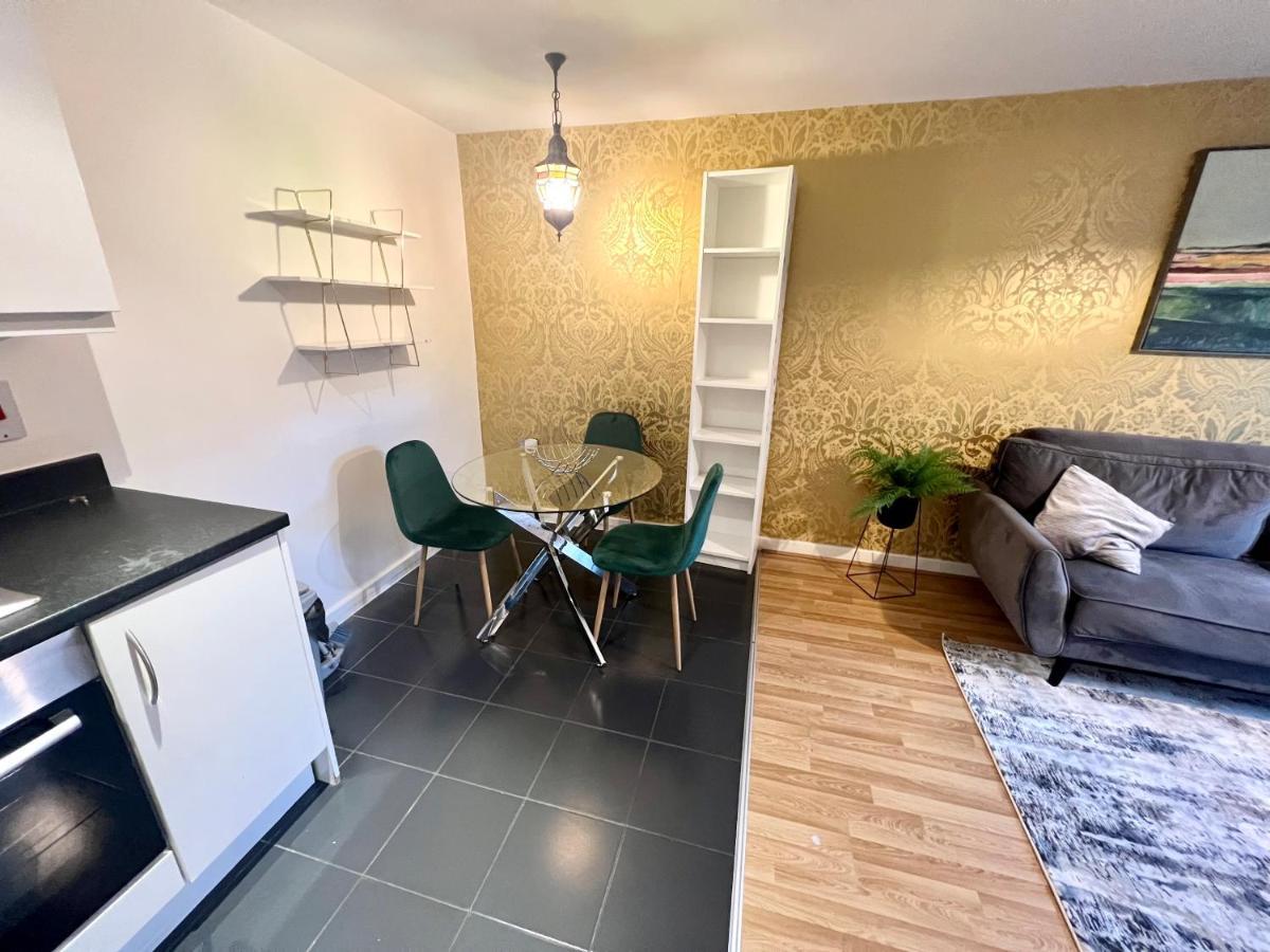 2 Bedroom Apartment Near Olympic Park With Free Parking London Eksteriør bilde